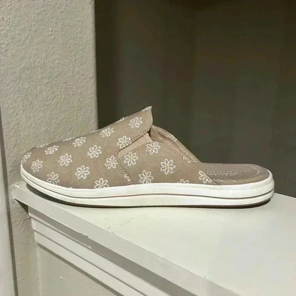 Clarks Breeze Shore Taupe Women's Size 11 M Slides Shoes Sandals 66481 Worn Once - Picture 4 of 10